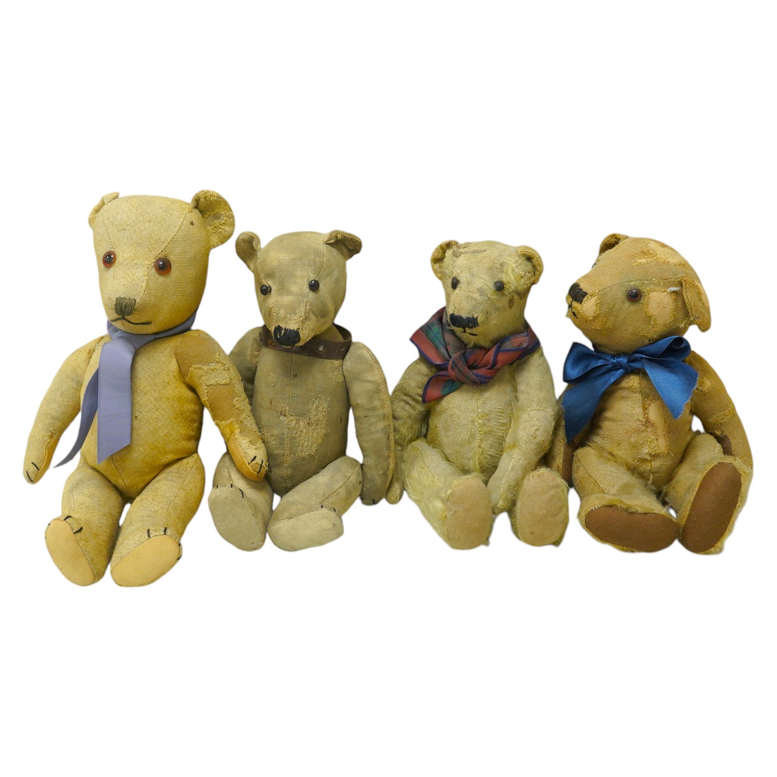 Four bears with restoration and hair loss, two 1920's and two 1950's. Condition - poor.